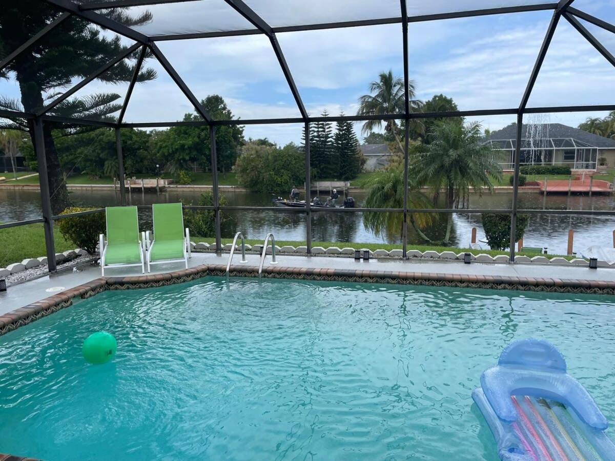 Hidden Secret Waterfront Retreat Vila Cape Coral Exterior foto